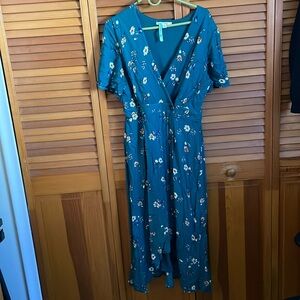 Beautiful emerald green special occasion dress